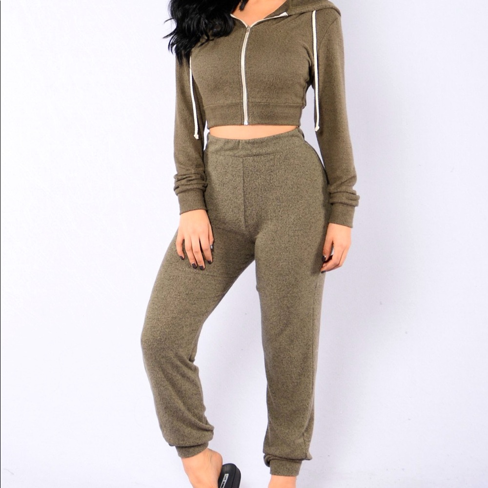 Olive lounge set